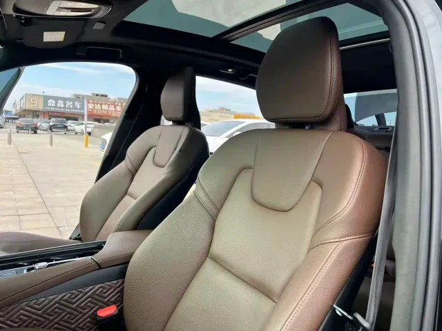 Volvo S90 — Фото автомобиля 13