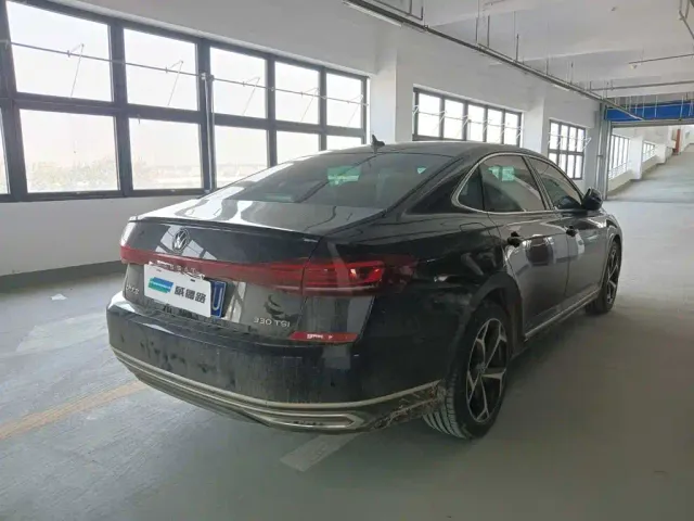 Volkswagen Passat — Фото автомобиля 6