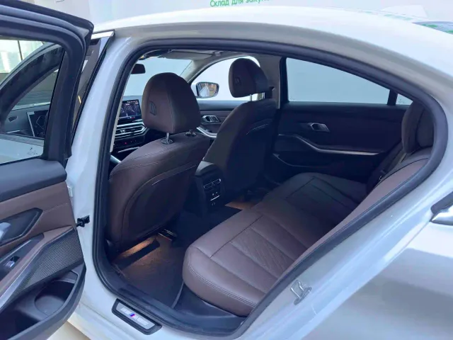 BMW 3 Series — Фото автомобиля 9