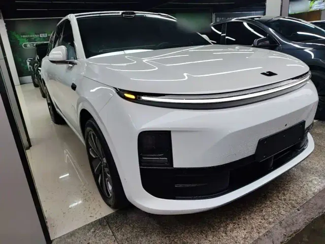 Li Auto L6 — Фото автомобиля 3