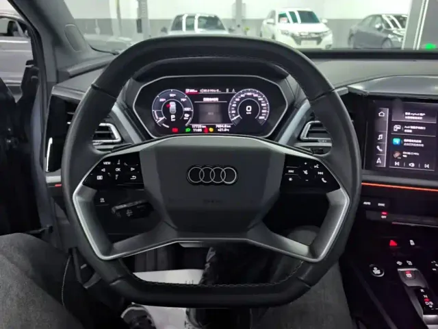 Audi Q4 e-tron — Фото автомобиля 10