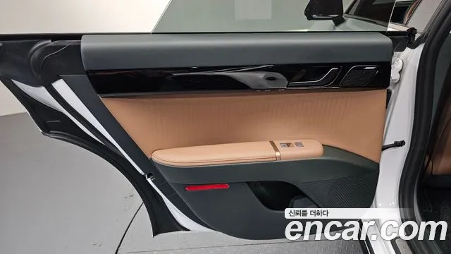 Hyundai Grandeur — Фото автомобиля 24