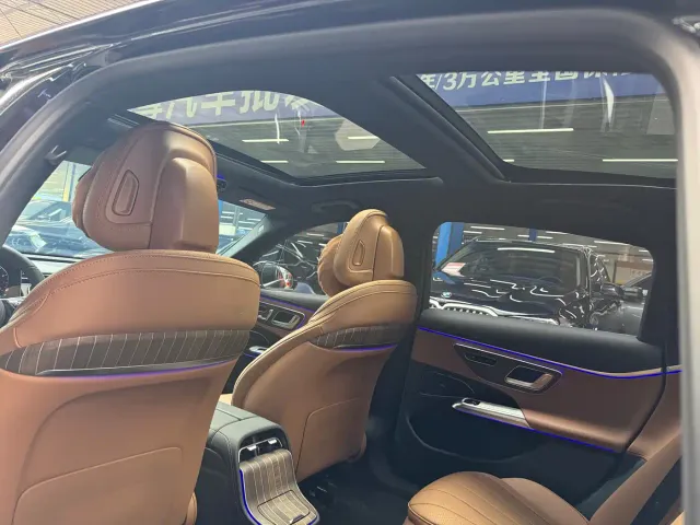 Mercedes-Benz E-Class — Фото автомобиля 16