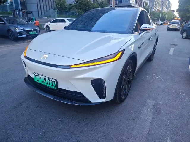 Фотография автомобиля — Roewe Feifan R7