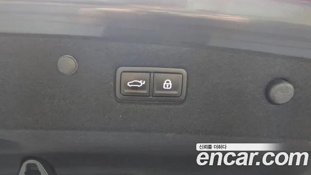 Kia K8 2.5 Бензин 2WD — Фото автомобиля 17