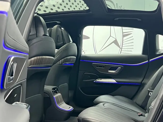 Mercedes-Benz E-Class — Фото автомобиля 7
