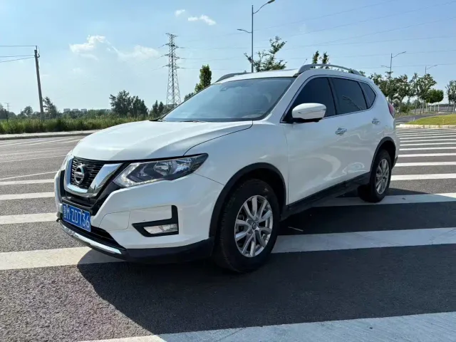 Nissan X-Trail — Фото автомобиля 3