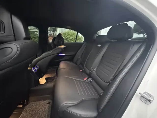 Mercedes-Benz C-Class — Фото автомобиля 13