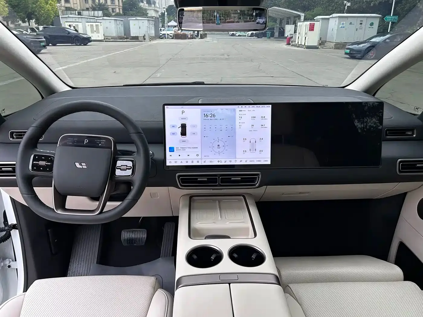 Li Auto Li Auto MEGA 2025 Model Home Family Special Edition — Фото автомобиля 17