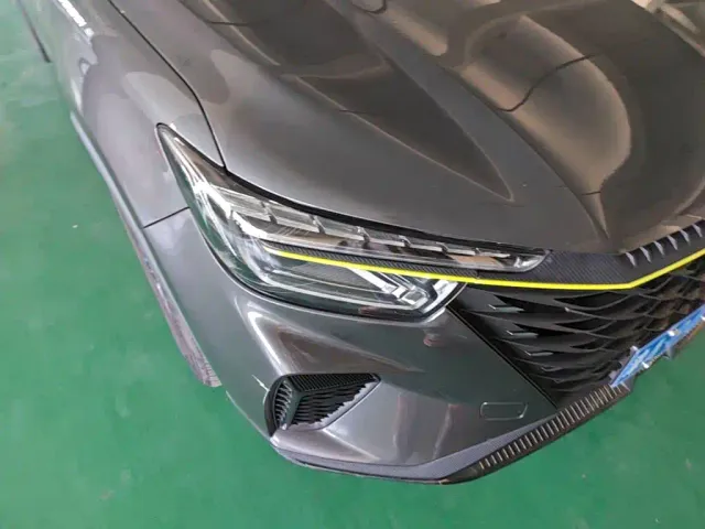 Roewe RX5 — Фото автомобиля 9