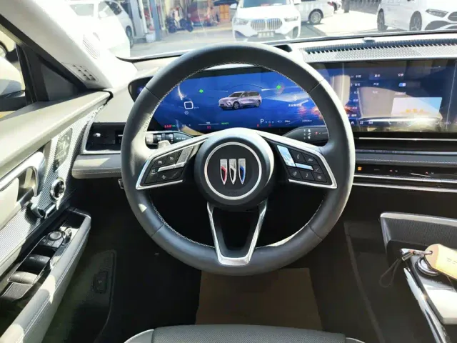 Buick E5 — Фото автомобиля 10