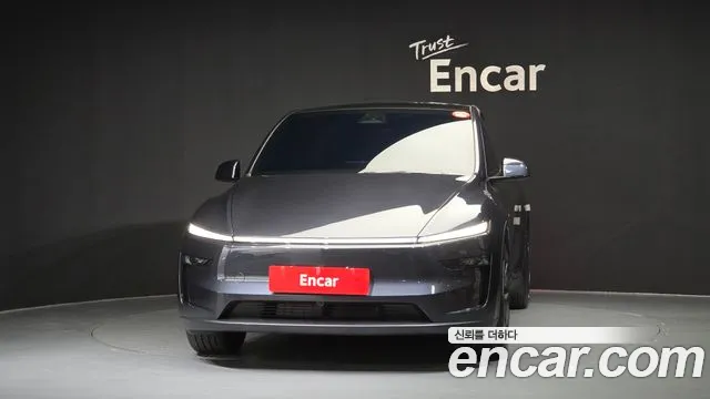 Tesla Model Y — Фото автомобиля 3