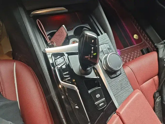 BMW 5 Series — Фото автомобиля 13