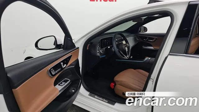 Mercedes-Benz E-Class — Фото автомобиля 10
