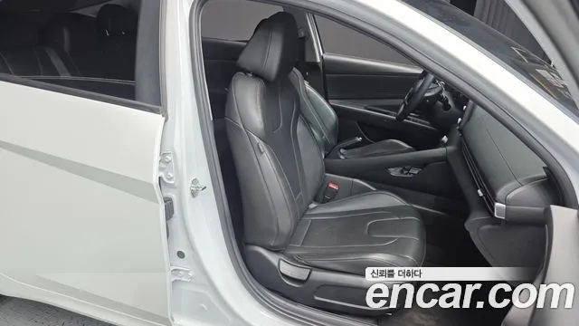 Hyundai Avante CN7 — Фото автомобиля 16