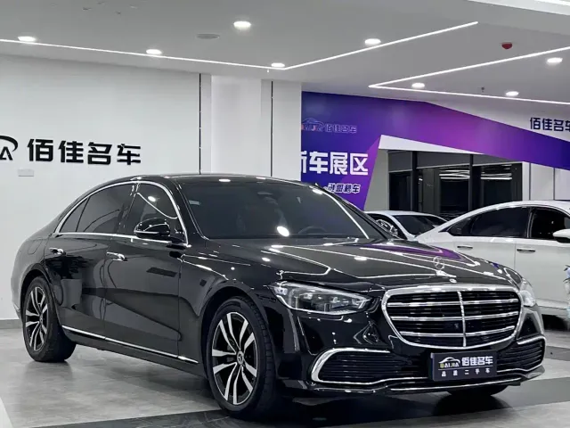 Mercedes-Benz S-Class — Фото автомобиля 3
