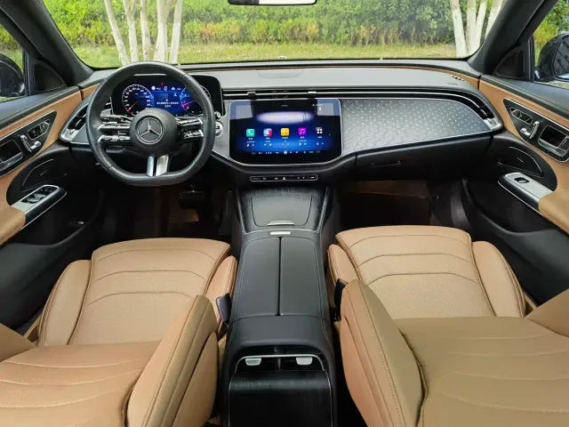 Mercedes-Benz E-Class — Фото автомобиля 10