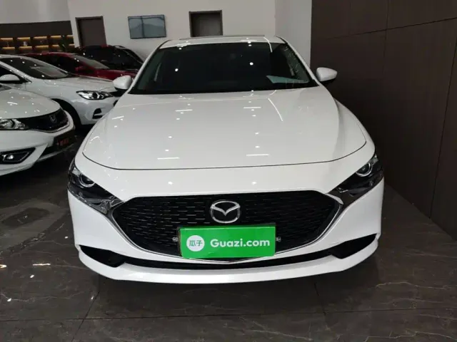 Mazda Axela — Фото автомобиля 2