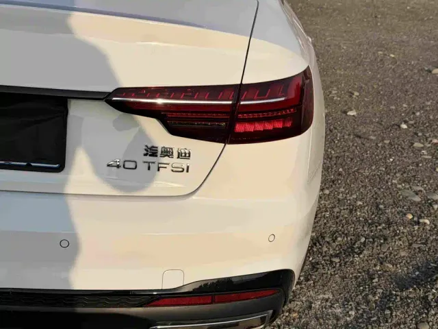 Audi A4L — Фото автомобиля 16