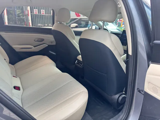 BYD Qin L — Фото автомобиля 6