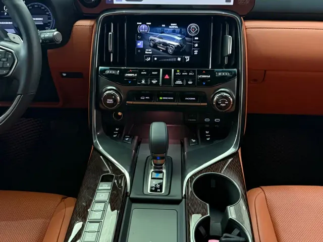 Lexus LX — Фото автомобиля 19