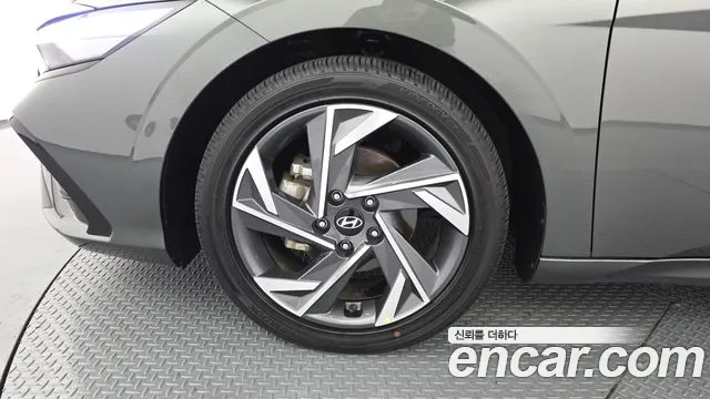Hyundai Avante CN7 — Фото автомобиля 5