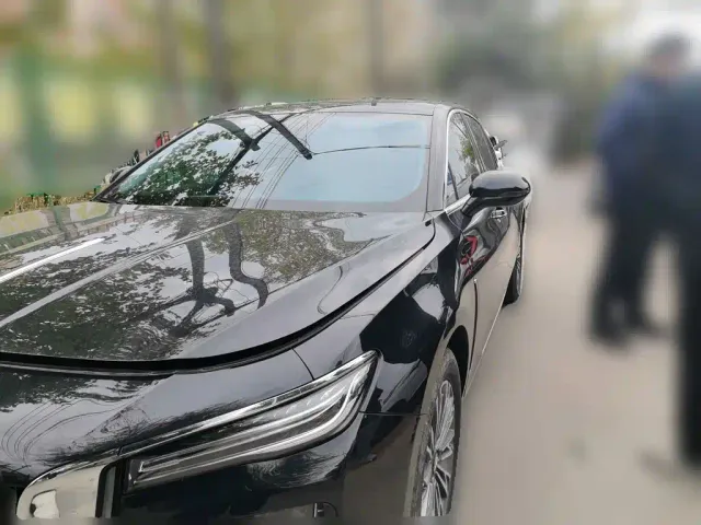 Фотография автомобиля — Hongqi H5