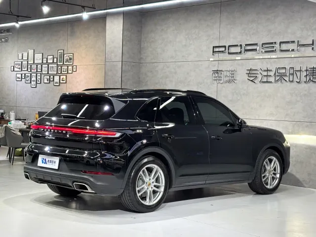 Porsche Cayenne — Фото автомобиля 6