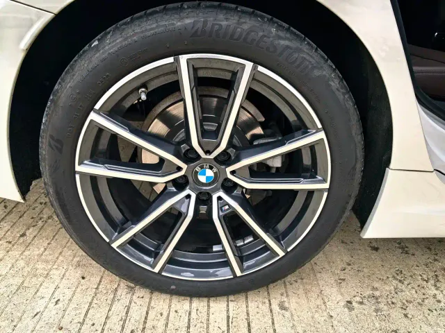 BMW 3 Series — Фото автомобиля 17