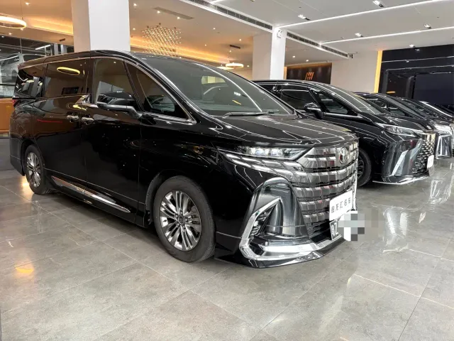 Toyota Alphard — Фото автомобиля 2