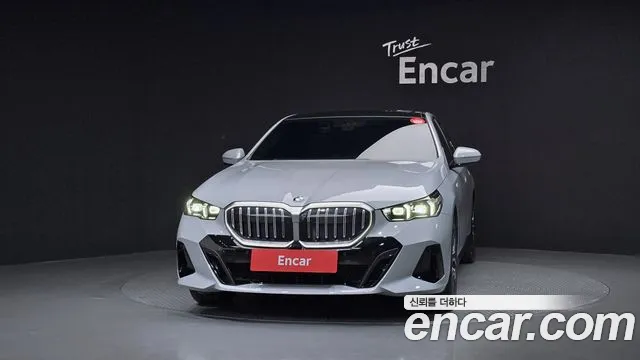 BMW 5-Series — Фото автомобиля 3