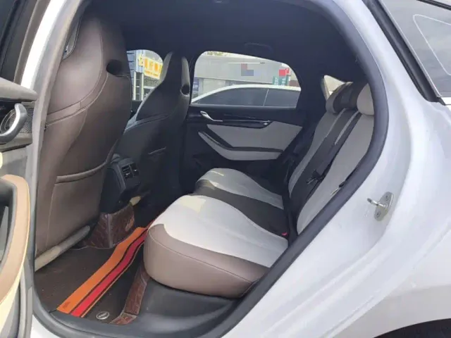 BYD Qin PLUS — Фото автомобиля 16