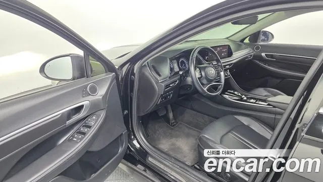 Hyundai Sonata — Фото автомобиля 10