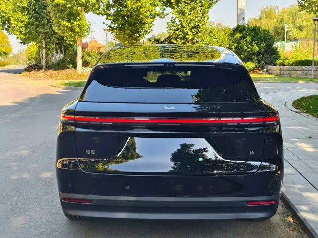 Li Auto i6 — Фото автомобиля 13