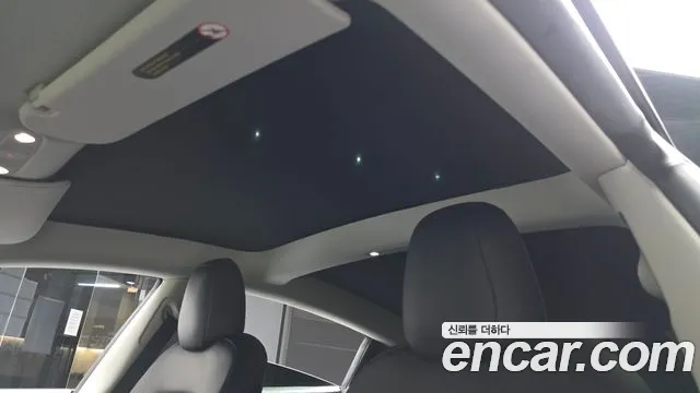 Tesla Model 3 — Фото автомобиля 22