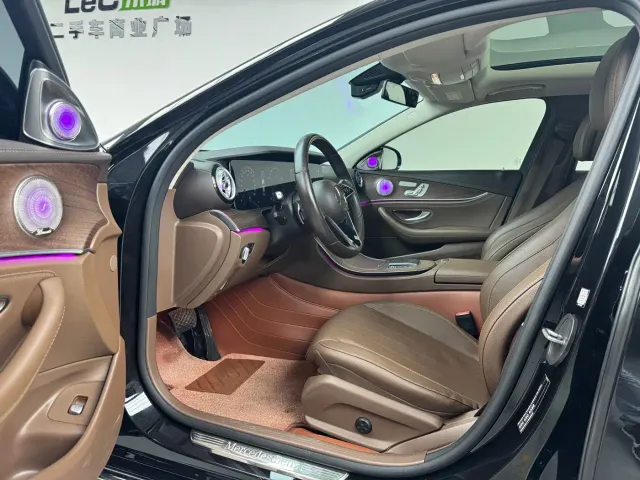 Mercedes-Benz E-Class — Фото автомобиля 8
