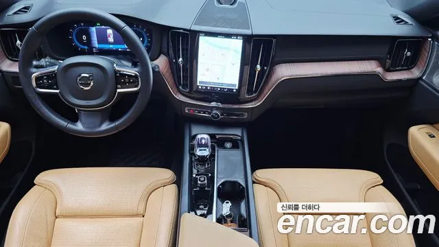 Вольво XC60 — Фото автомобиля 7