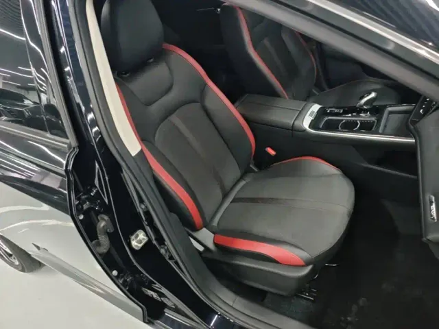 Dongfeng Yixuan MAX — Фото автомобиля 24