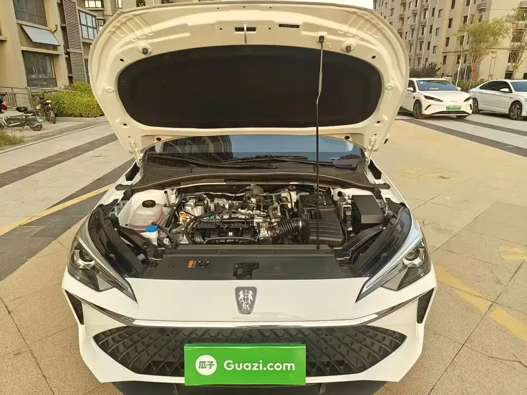 Roewe Roewe i5 2023 1.5L Manual Comfort Edition — Фото автомобиля 15