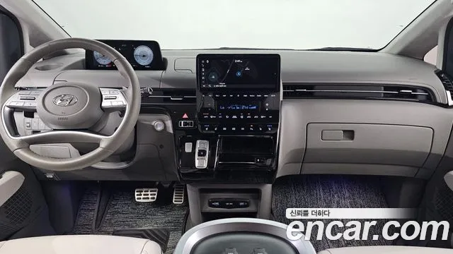 Hyundai Staria Staria 4WD Lounge 7 мест — Фото автомобиля 5