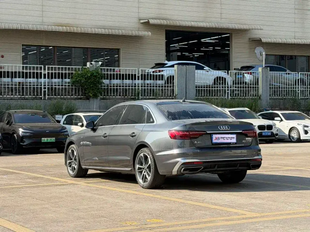 Audi A4L — Фото автомобиля 16