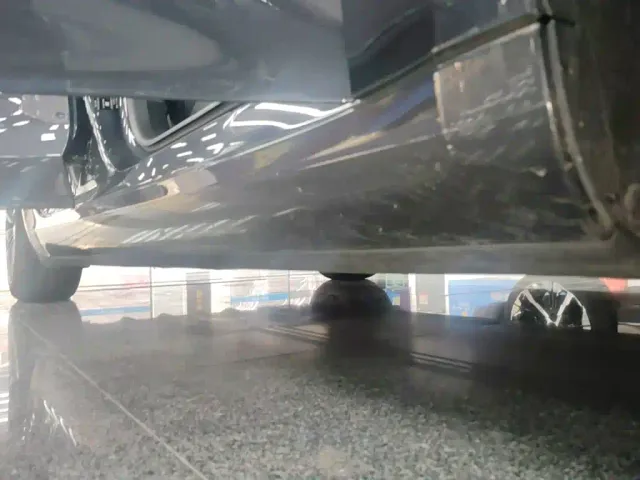 Tesla Model 3 — Фото автомобиля 20