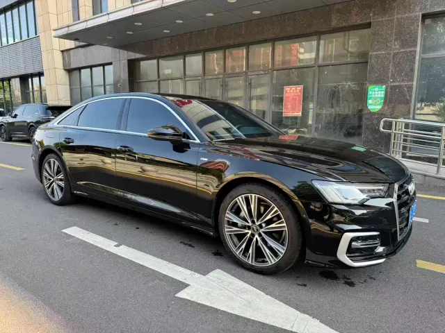 Audi A6L — Фото автомобиля 3