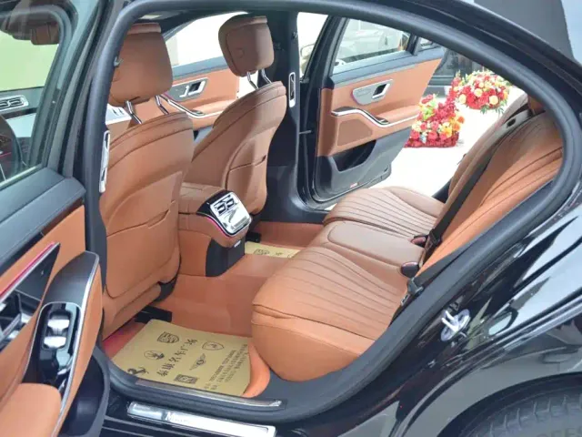 Mercedes-Benz S-Class — Фото автомобиля 5