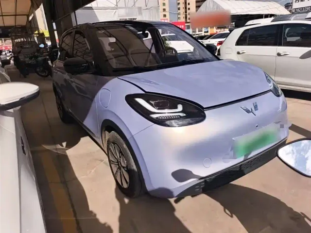 Wuling Bingo — Фото автомобиля 3