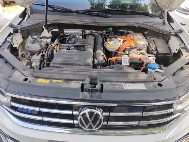 Volkswagen Tiguan L PHEV — Фото автомобиля 21