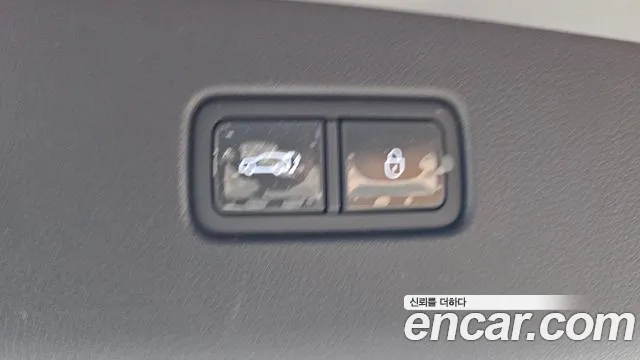 Genesis GV70 — Фото автомобиля 23