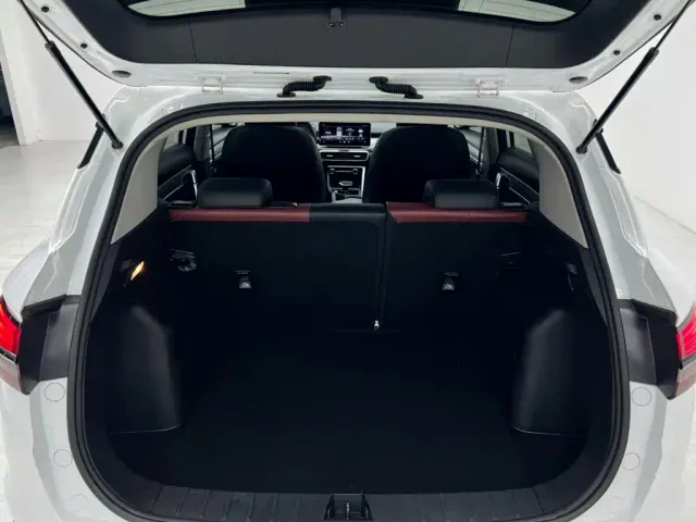 Geely Binyue — Фото автомобиля 17