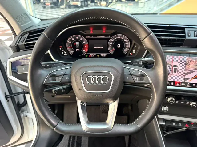 Audi Q3 — Фото автомобиля 8