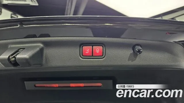 Mercedes-Benz C-Class — Фото автомобиля 20